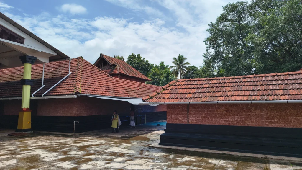 Peralassery Subramanya temple two shrines