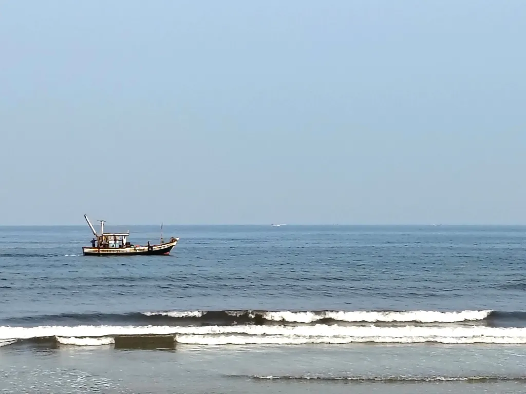 boats returning home